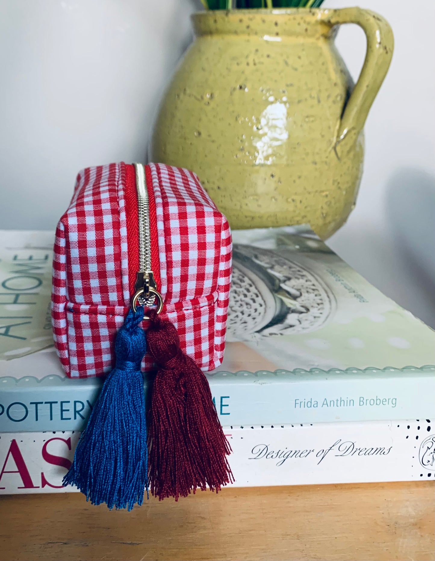 La Sardina red gingham zip pouch/purse with embroidered sardine motif and dual tassels — small size