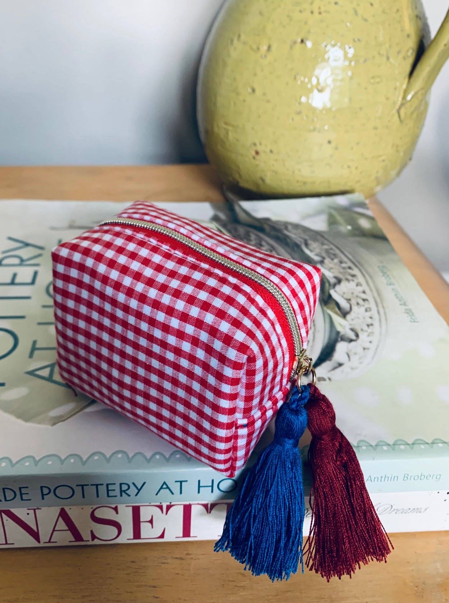 La Sardina red gingham zip pouch/purse with embroidered sardine motif and dual tassels — small size